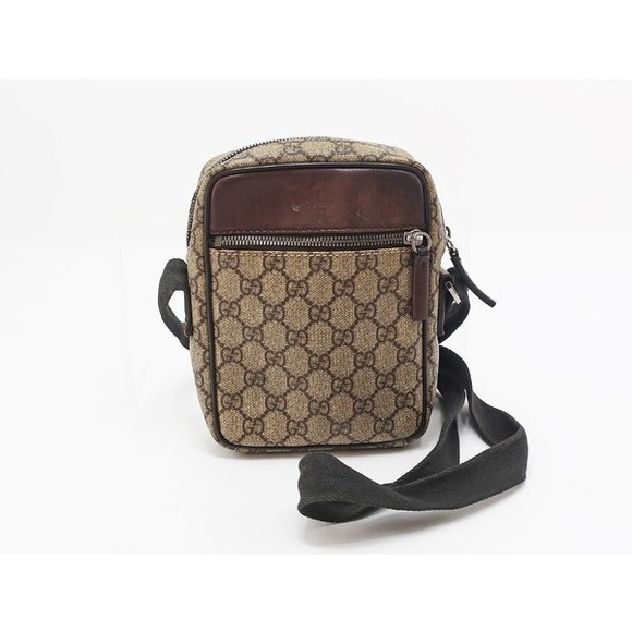 GG SUPREME SHOULDER BAG 22 BROWN IN CANVAS GOLD HARDWARE